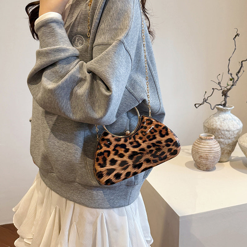 Ladies' luxury crossbody bag with detachable adjustable shoulder strap, magnetic closure, and gold hardware accessories - suitable for casual or formal occasions, single shoulder, dinner accessories, lined with polyester-rongpai1